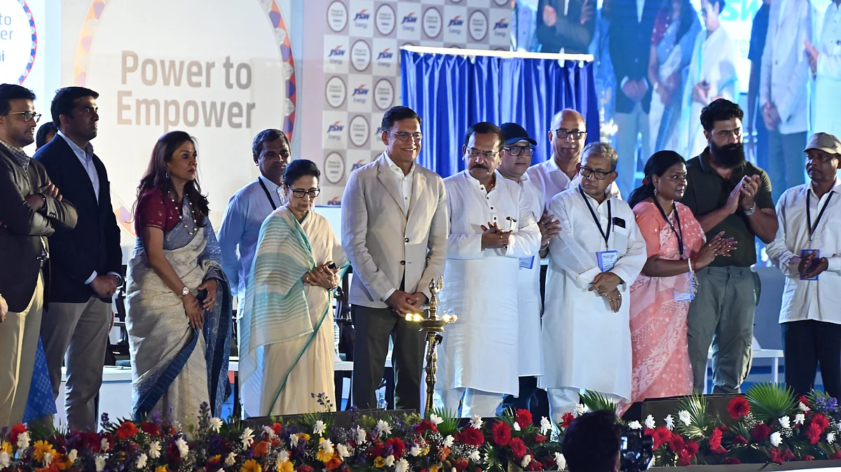 West Bengal CM Mamata Banerjee and JSW Chairman Sajjan Jindal at the groundbreaking ceremony of an ultra-supercritical thermal power plant in Salboni, West Bengal. 