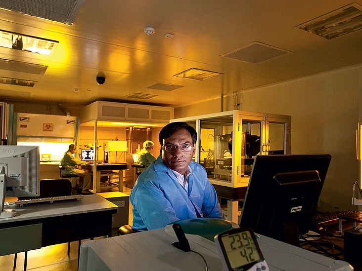 Ashutosh Sharma takes cues from nature to create new materials in the laboratory. 