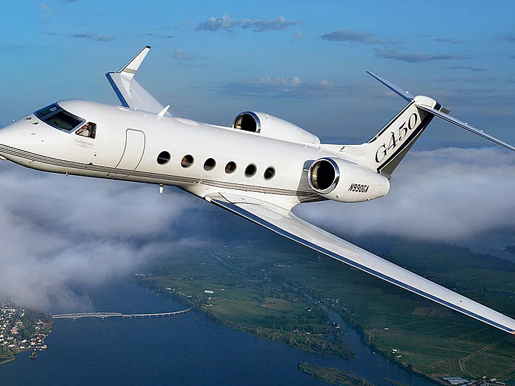 The G450 cruises around 10,000 feet higher than commercial airliners.
