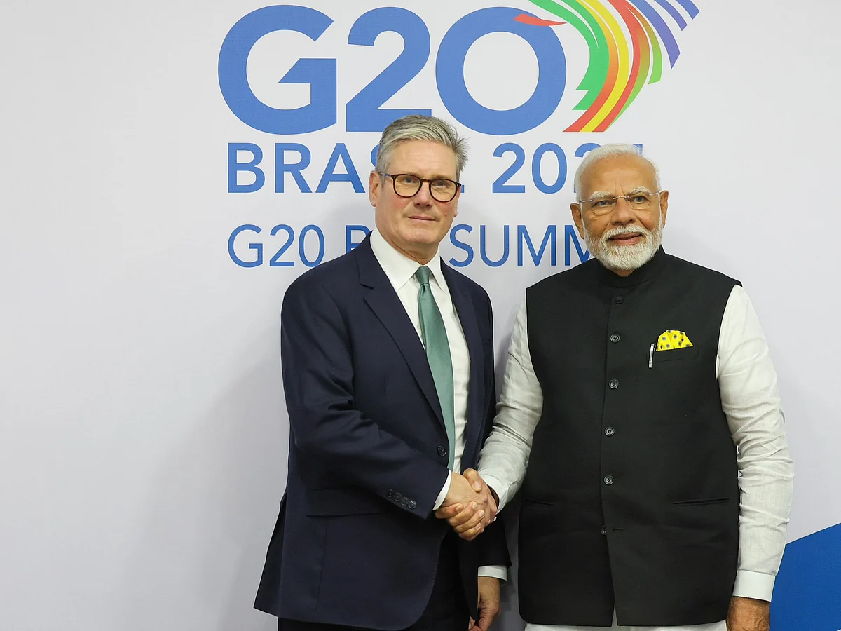 Prime Minister of United Kingdom Keir Starmer (left) with Prime Minister Narendra Modi.