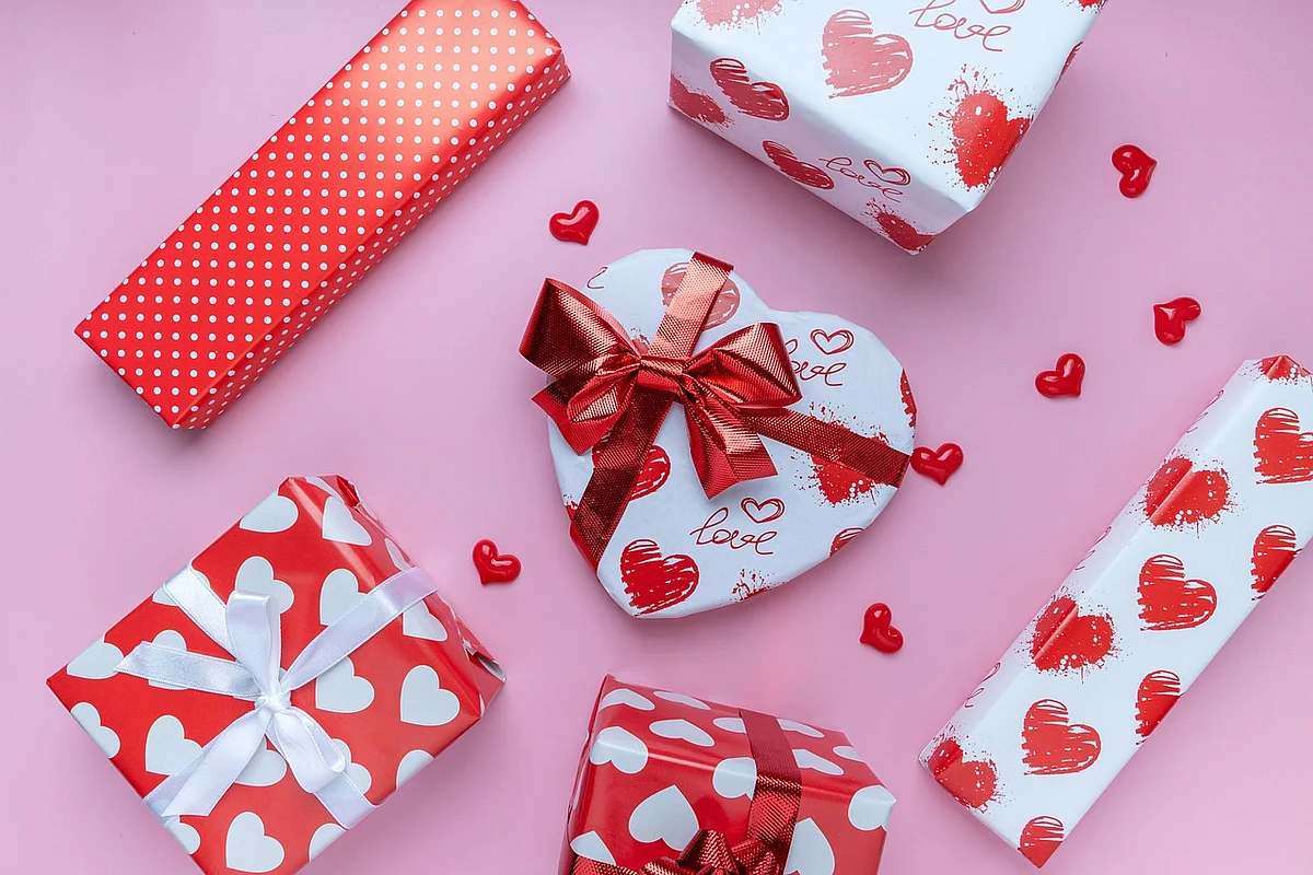Get the best Valentine’s Day 2025 deals with massive discounts on iPhones, flights, smartwatches, and more.