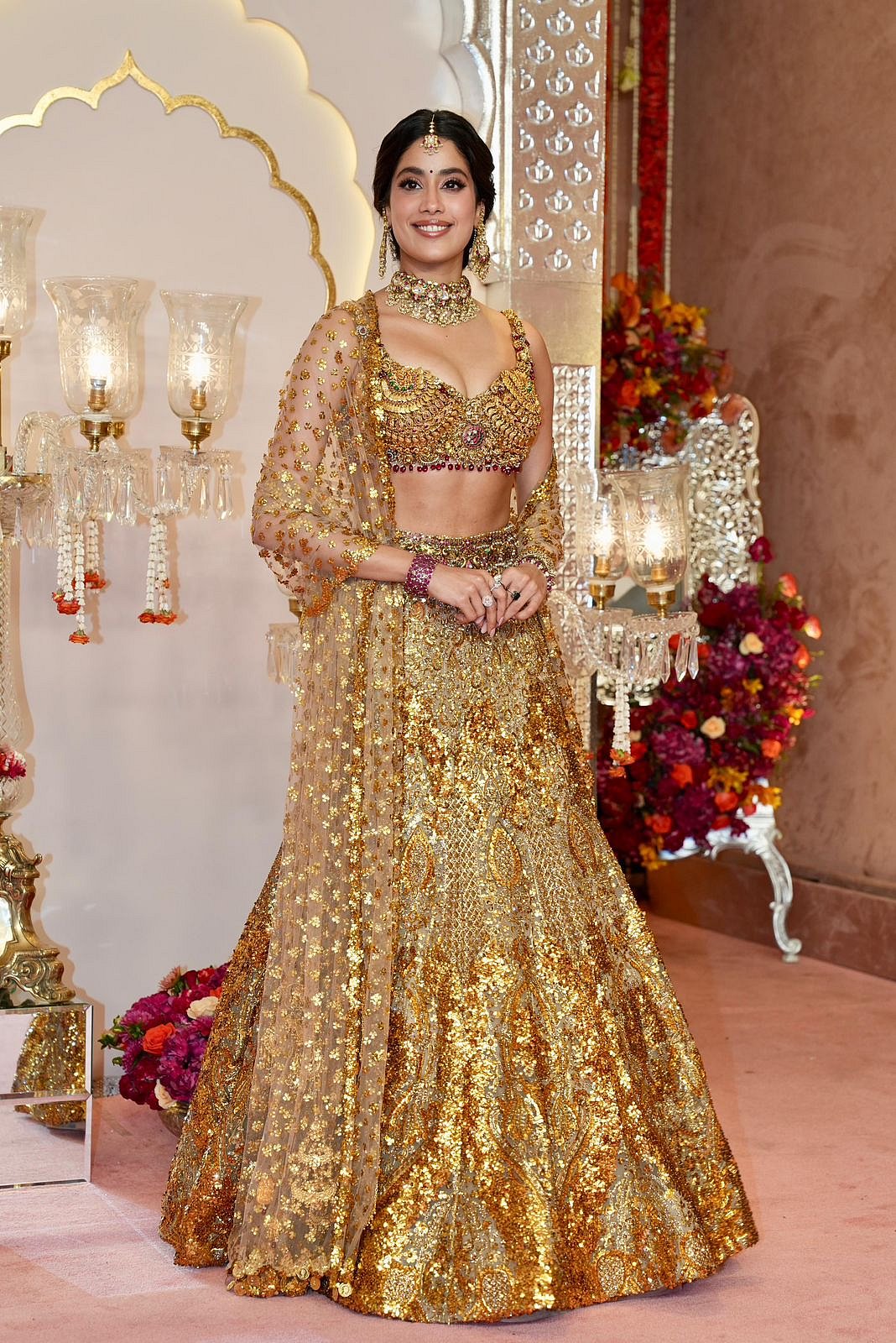 anant ambani wedding dress gold An Inside Look at the Star-Studded Wedding of Anant Ambani and Radhika Merchant