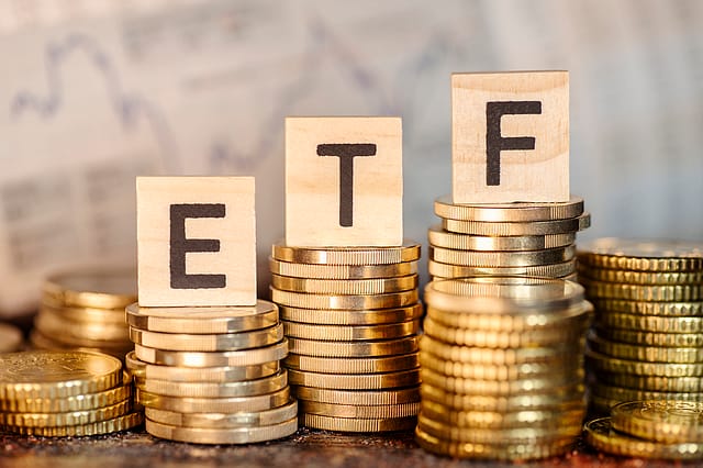 RBI’s ban on loans against gold ETFs raises analysts’ hackles 