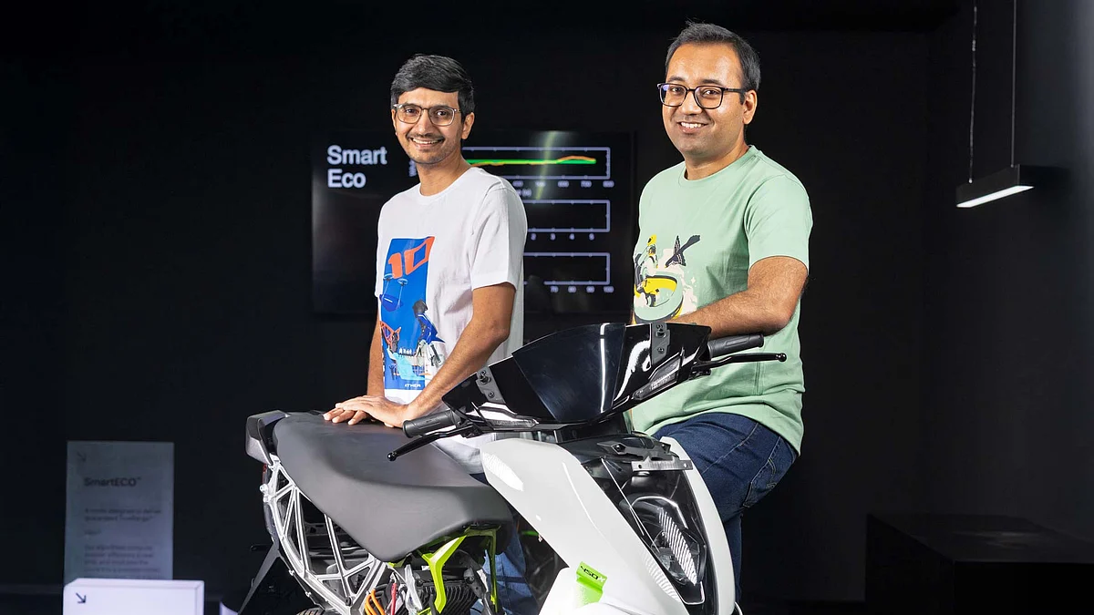 Tarun Mehta (right) & Swapnil Jain(left), Co-founders, Ather Energy.