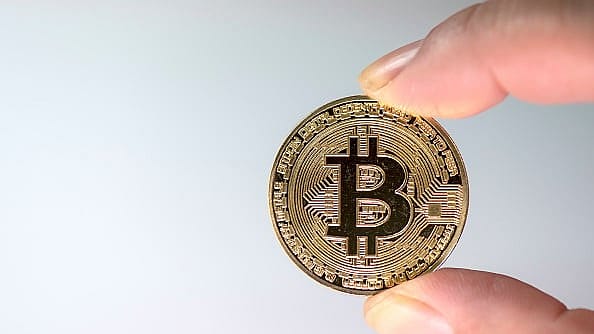 Bitcoin nears $95K as momentum builds; Standard Chartered projects $120K target for Q2