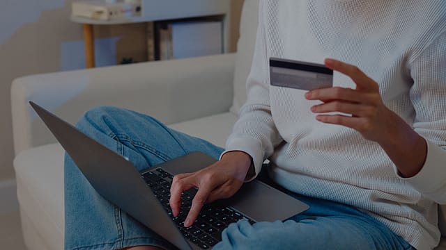 Thomas Cook partners with Blinkit to offer doorstep delivery of Forex cards