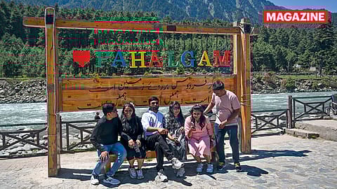 The government has ordered the temporary closure of 48 tourist destinations.