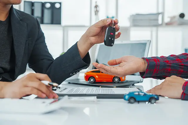Manual vs automatic: How your car’s transmission affects insurance premiums