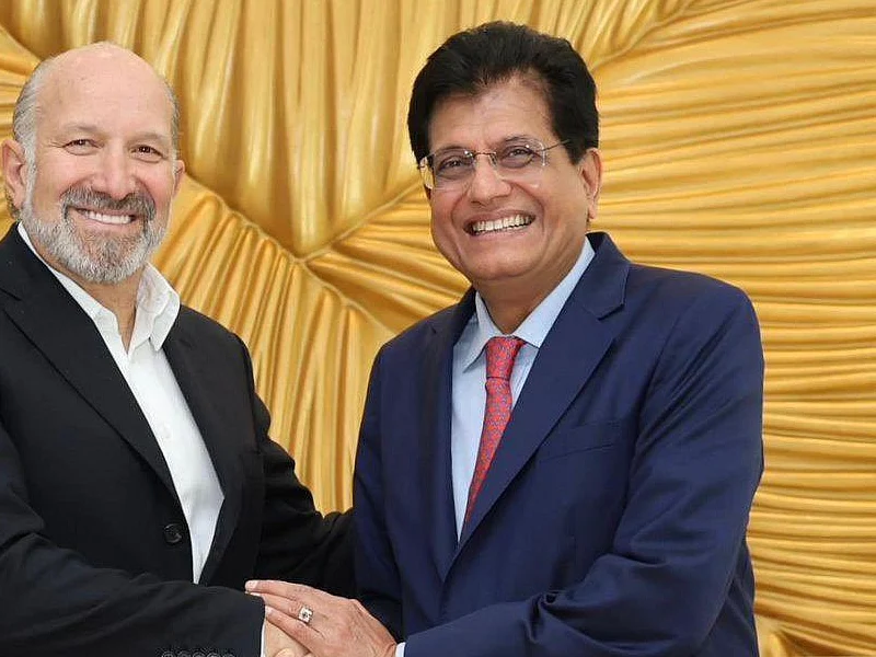 Commerce minister Piyush Goyal (right) with US commerce secretary Howard Lutnick.