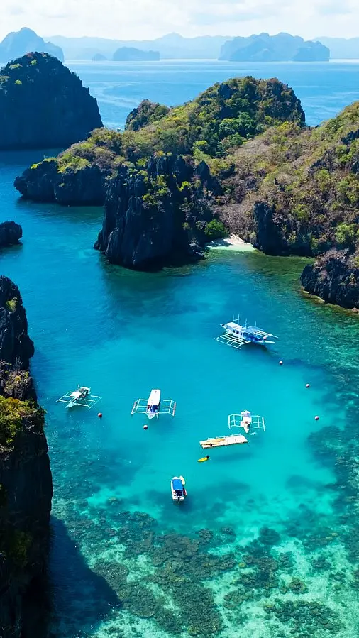Plan your Philippines trip in just ₹30K–₹50K

