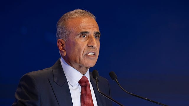 Bharti Airtel shares jump 9% in three days as Sunil Mittal unveils succession roadmap, promoter holding target Bharti Airtel shares jump 9% in three days as Sunil Mittal unveils succession roadmap, promoter holding target