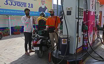 OMCs raise premium petrol prices by up to ₹2.3/litre amid elevated crude prices