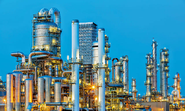Global refinery disruptions co Global refinery disruptions co