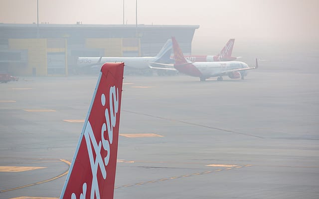 Dense fog chokes Delhi-NCR, delays around 400 flights, several cancelled at IGI airport Dense fog chokes Delhi-NCR, delays around 400 flights, several cancelled at IGI airport