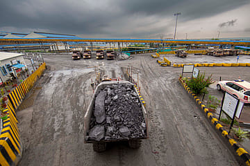 Nifty Metal declines above 3%; Hindustan Zinc and JSL emerge as top losers