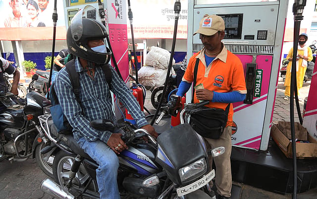 E20 fuel hits older vehicles: 5 in 10 petrol vehicle owners report mileage drop, 30% flag higher wear and tear E20 fuel hits older vehicles: 5 in 10 petrol vehicle owners report mileage drop, 30% flag higher wear and tear