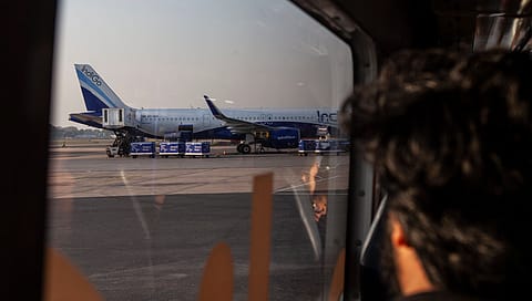 The management gave a detailed report of the crisis to the board members