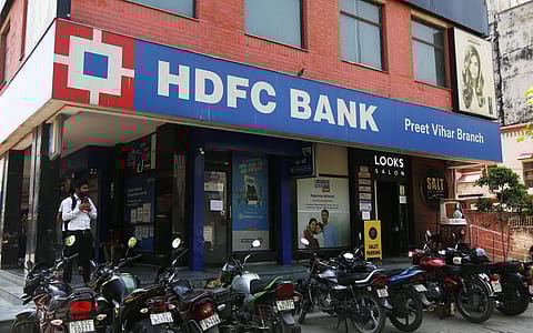 HDFC Bank shares were trading 0.75% lower at ₹975 on the BSE