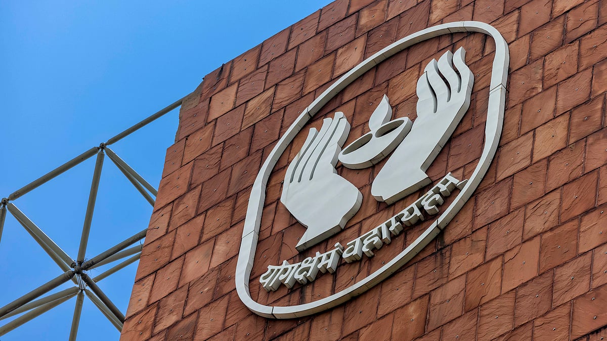 LIC shares surge nearly 5% as March-quarter net profit jumps 23% to ...