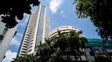Stock Market Live: Market halts 6-session gaining streak; Sensex falls 694 pts, Nifty ends at 24,870