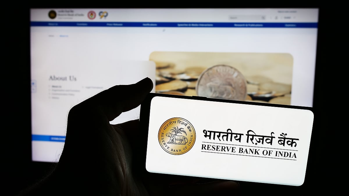 India’s current account deficit narrows to US$2.4 billion in Q1 FY2025-26, RBI data shows