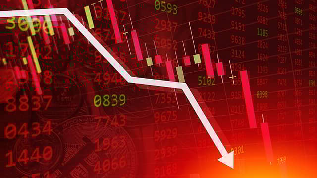 Markets tumble: Sensex falls by 365 points, Nifty at 24,638.50; IT stocks and ITC key laggards