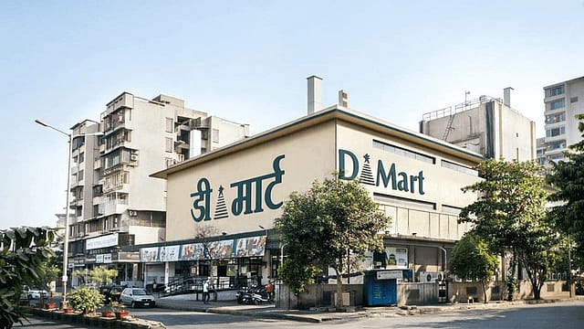 D-Mart Q1 FY26 profit flat at ₹773 cr, revenue surges 16% to ₹15,932 cr