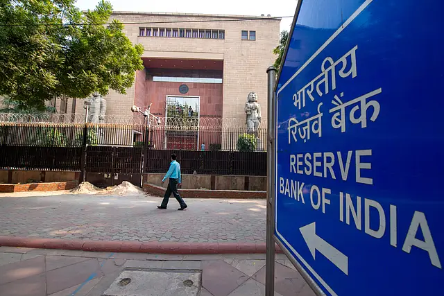 Scrap 14-day liquidity window, switch to 7-day repo operations, proposes RBI panel 