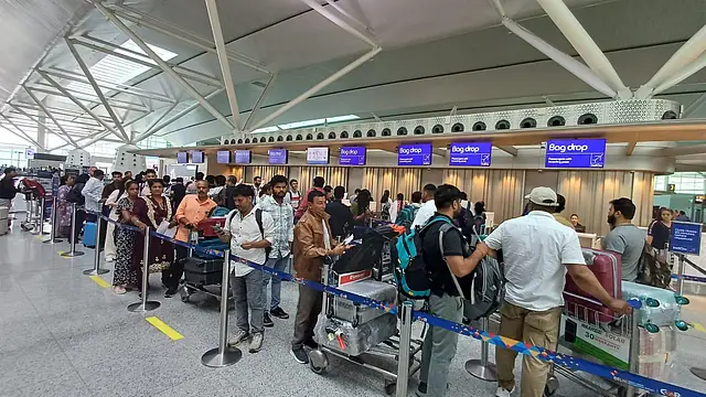 Six in 10 Indian airline passengers reported higher luggage weights by airlines than at home: LocalCircles