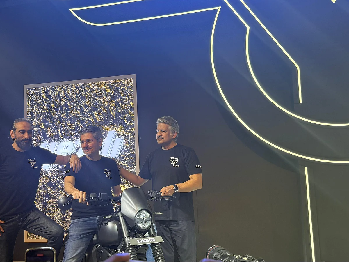The 2025 Yezdi Roadster comes backed by the Jawa Yezdi BSA Ownership Assurance Programme.