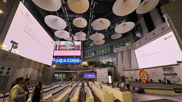 Bluestone Jewellery makes tepid debut; shares list at 1.6% discount to IPO price