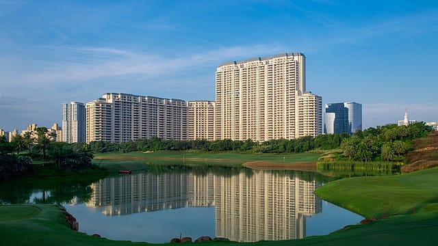 Listed developers see best-ever quarter as pre-sales surge 45% to ₹43,200 cr, outpacing weak industry trends