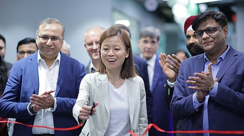(Centre) - Esther Wu, CIO, Carlsberg Group