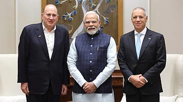 HSBC top brass meet PM Modi, discuss India's growth, global integration 