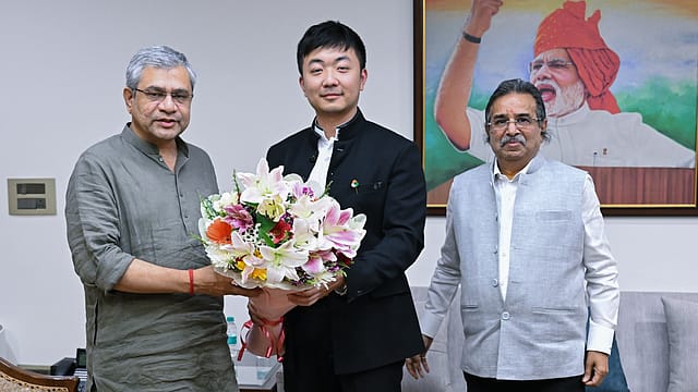 Nothing establishes CMF as separate subsidiary, announces ₹887 crore JV with Optiemus Infracom