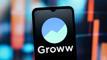 Groww shares decline 9%, extends fall for second day; m-cap slips under ₹1 lakh crore 