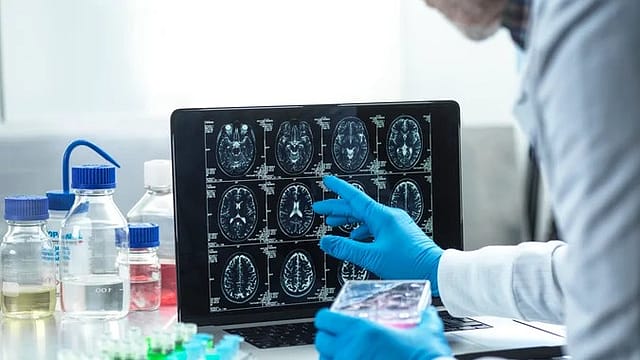 IIT Madras researchers develop a new device for continuous glucose monitoring for diabetes patients IIT Madras researchers develop a new device for continuous glucose monitoring for diabetes patients