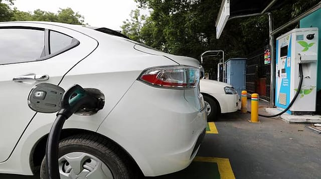 21.3 Lakh EVs sold, ₹42,500 crore PLI investments drive India’s EV and advanced manufacturing growth in 2025 21.3 Lakh EVs sold, ₹42,500 crore PLI investments drive India’s EV and advanced manufacturing growth in 2025