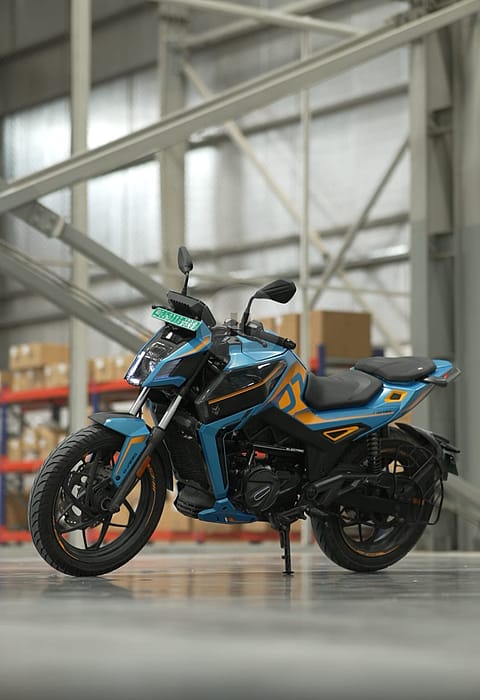 MATTER offers a single electric motorcycle positioned as a 200cc-equivalent, priced at around ₹2 lakh on-road