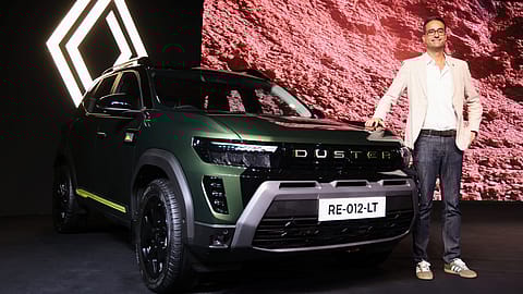 Francisco Hidalgo, Vice President – Sales & Marketing, Renault India unveiling the new-gen Duster