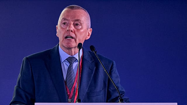 Willie Walsh formally takes ch Willie Walsh formally takes ch