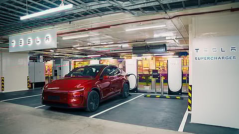The new site houses a total of eight chargers—four V4 Superchargers and four destination chargers—