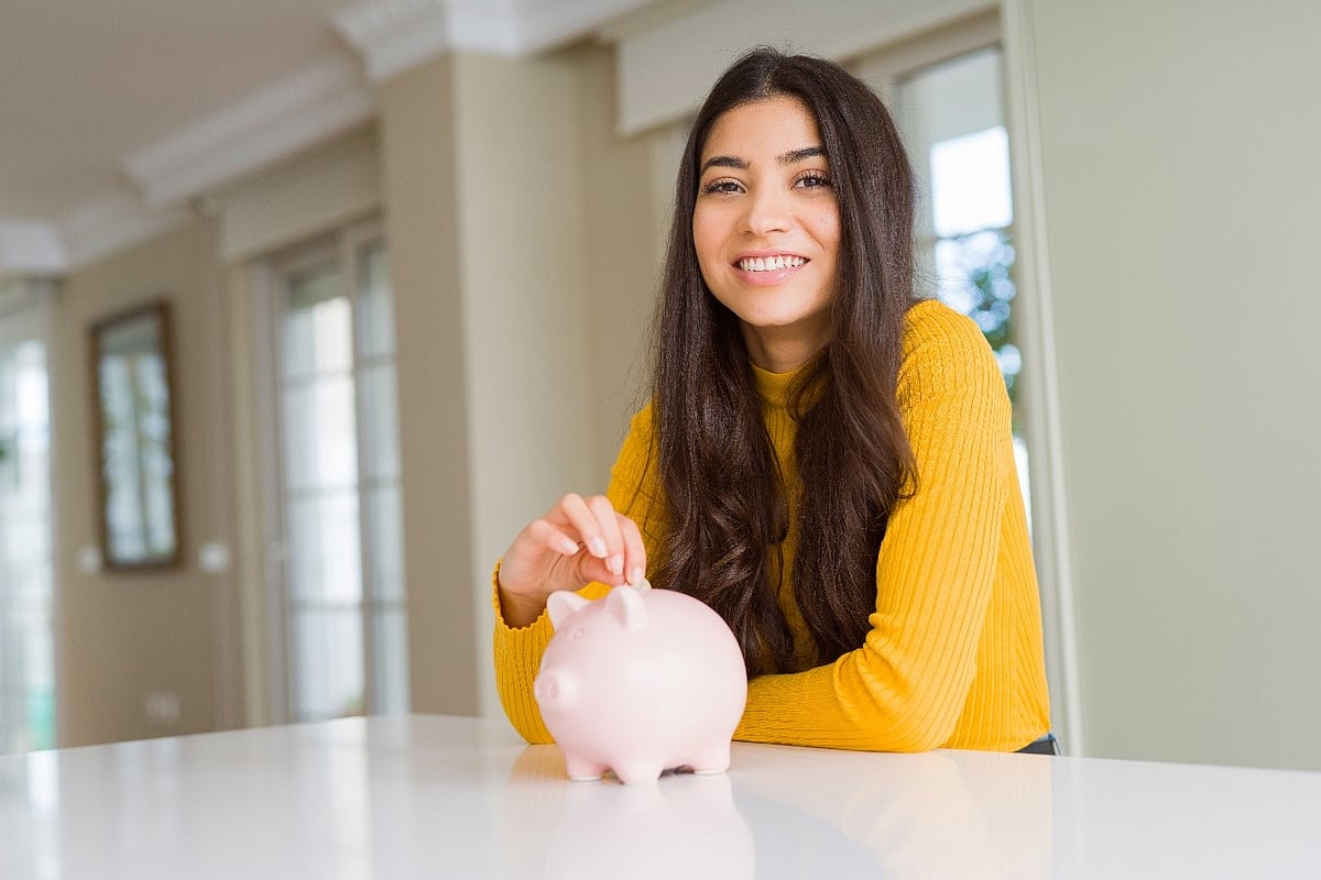 Savings Accounts Designed for Women: Key Features to Watch Out For