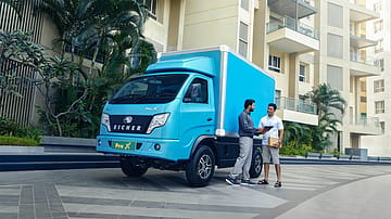 Amazon targets 1,000 electric trucks by 2028 as quick commerce expansion reaches 100 cities