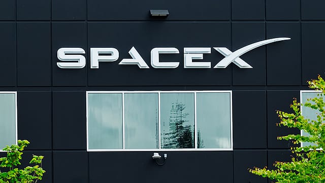 SpaceX targets $1.77 trillion valuation in blockbuster IPO, adds $920 million-a-month Google deal SpaceX targets $1.77 trillion valuation in blockbuster IPO, adds $920 million-a-month Google deal