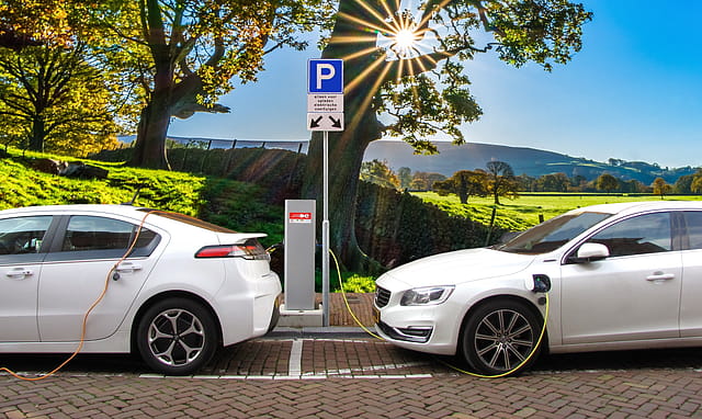 E4W sales set to more than double to 5 lakh units by FY28; OEMs earmark over ₹24,000 crore for EV push: Crisil E4W sales set to more than double to 5 lakh units by FY28; OEMs earmark over ₹24,000 crore for EV push: Crisil