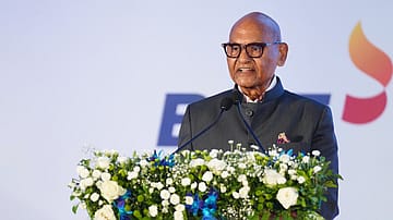 Vedanta shares plunge 7% amid block deal buzz; promoter Twin Star Holdings likely seller