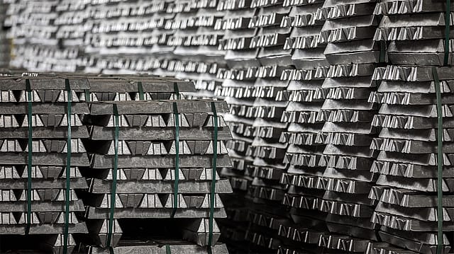 Silver crashes 55% from Januar Silver crashes 55% from Januar