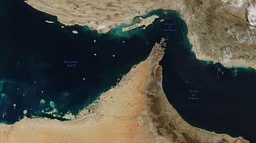 Strait of Hormuz vessel crossi