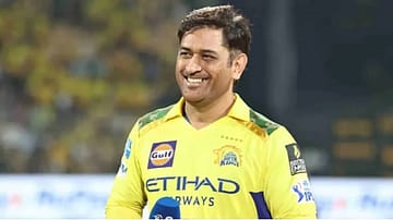 MS Dhoni backs SolarSquare in 